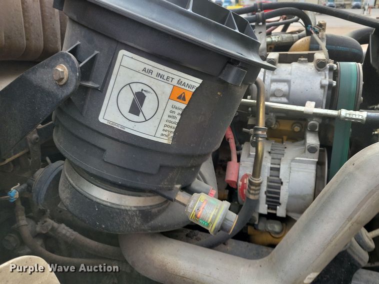 image for item NB9979 2005 Freightliner  Business Class M2 oil distributor truck