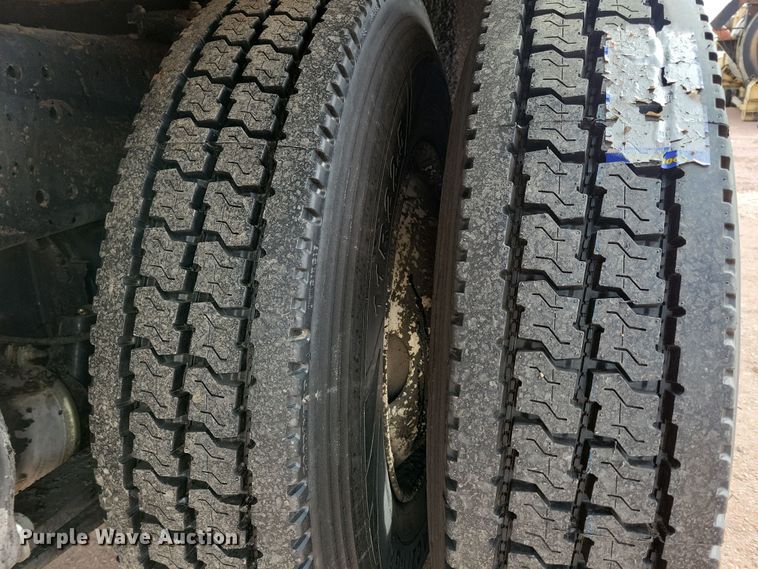 image for item NB9979 2005 Freightliner  Business Class M2 oil distributor truck