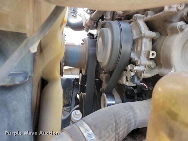 image for item NB9982 2014 Freightliner Cascadia 125 semi truck