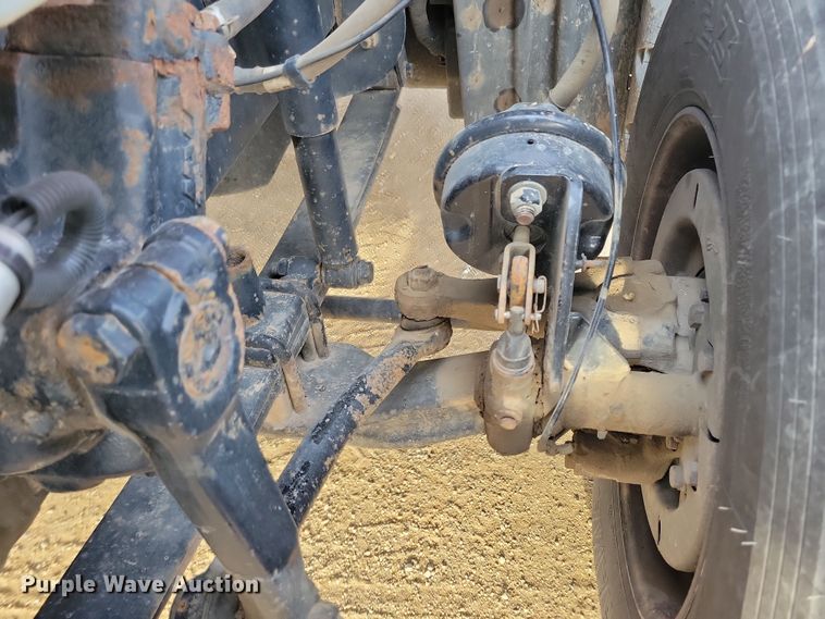 image for item NB9982 2014 Freightliner Cascadia 125 semi truck