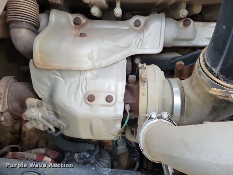 image for item NB9982 2014 Freightliner Cascadia 125 semi truck