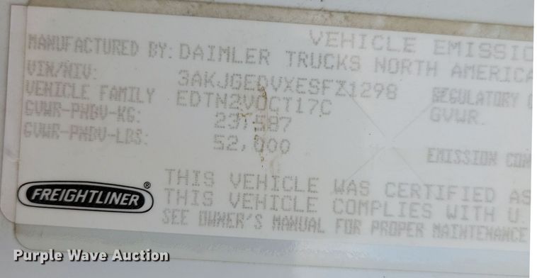 image for item NB9982 2014 Freightliner Cascadia 125 semi truck