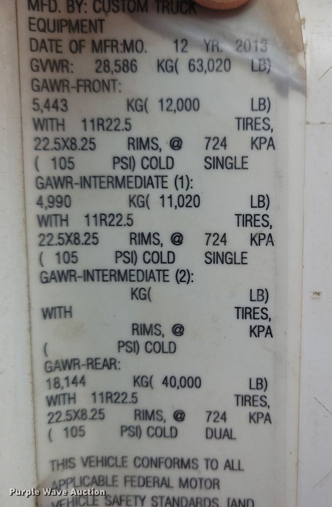 image for item NB9982 2014 Freightliner Cascadia 125 semi truck