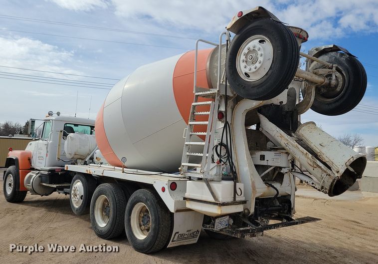 image for item NB9983 1991 Mack RD690S ready mix truck