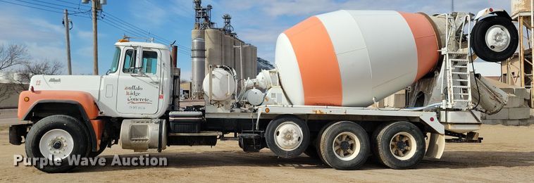 image for item NB9983 1991 Mack RD690S ready mix truck