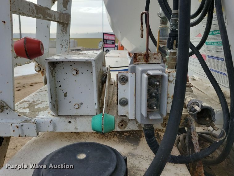 image for item NB9983 1991 Mack RD690S ready mix truck