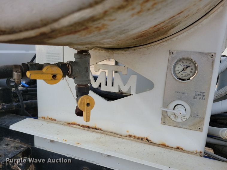 image for item NB9983 1991 Mack RD690S ready mix truck