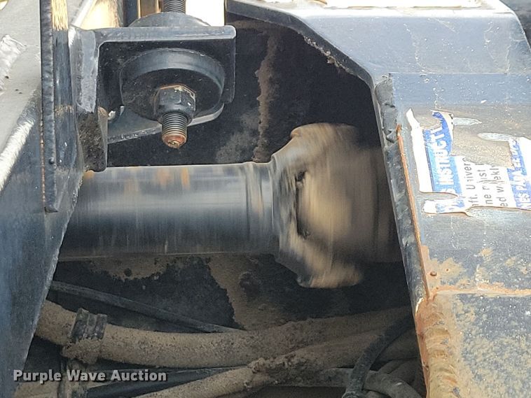 image for item NB9983 1991 Mack RD690S ready mix truck