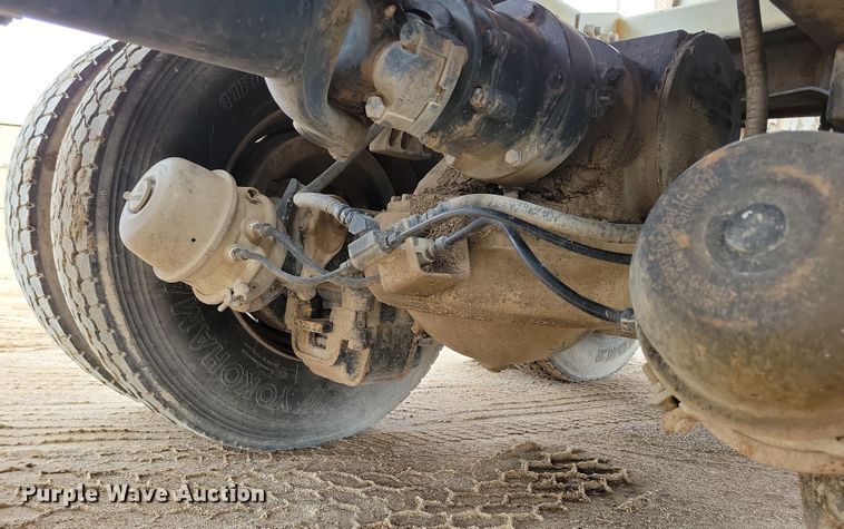 image for item NB9983 1991 Mack RD690S ready mix truck