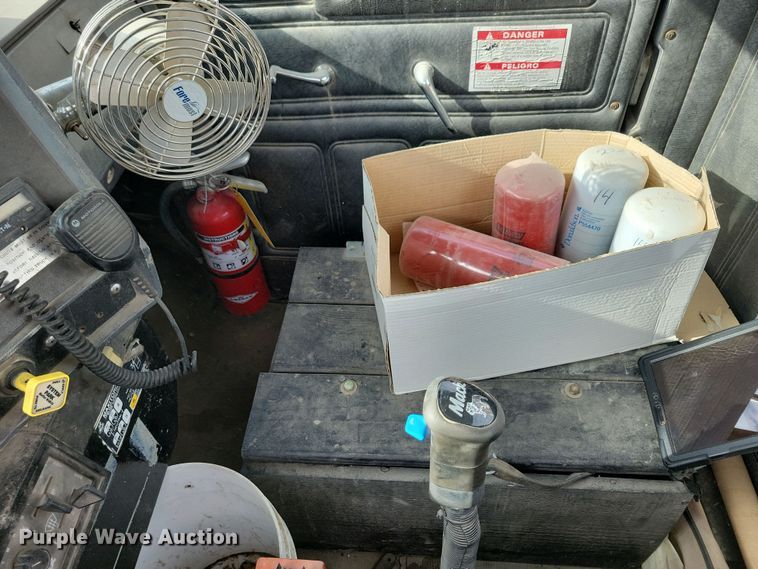 image for item NB9983 1991 Mack RD690S ready mix truck