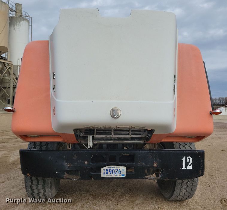 image for item NB9983 1991 Mack RD690S ready mix truck