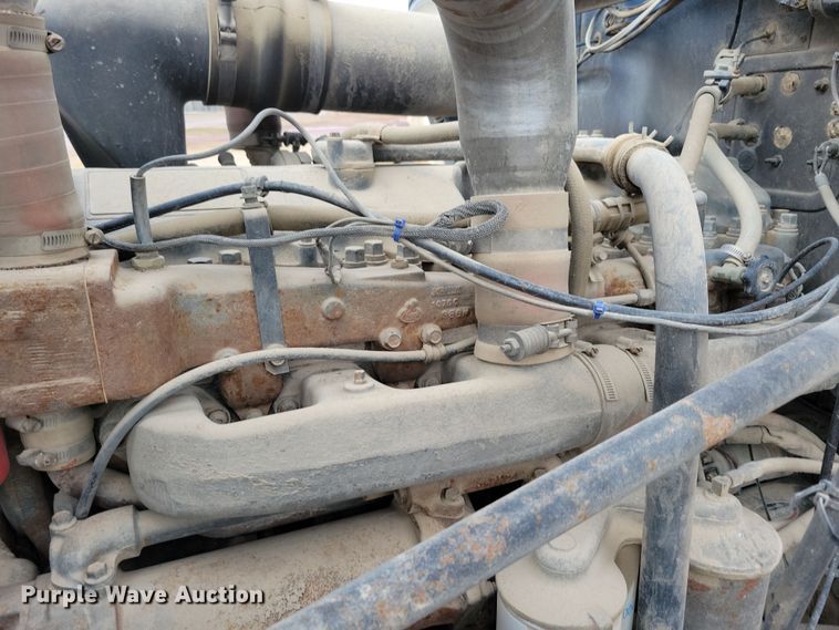 image for item NB9983 1991 Mack RD690S ready mix truck