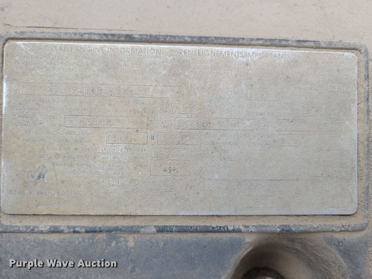 image for item NB9983 1991 Mack RD690S ready mix truck