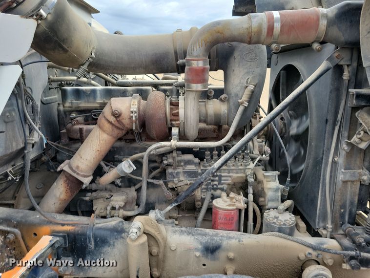 image for item NB9983 1991 Mack RD690S ready mix truck