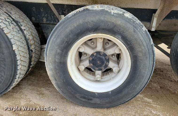 image for item NB9983 1991 Mack RD690S ready mix truck