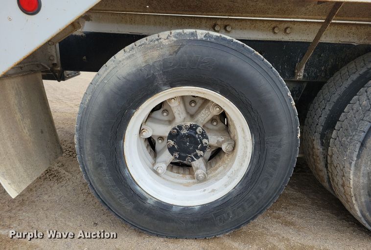 image for item NB9983 1991 Mack RD690S ready mix truck