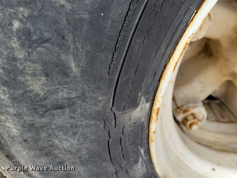 image for item NB9983 1991 Mack RD690S ready mix truck