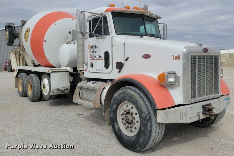image for item NB9984 2004 Peterbilt 357 ready mix truck