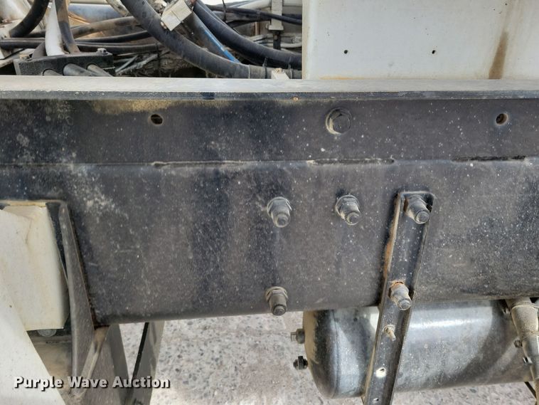 image for item NB9984 2004 Peterbilt 357 ready mix truck