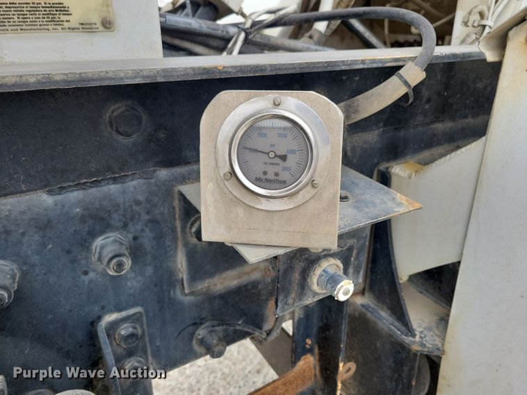 image for item NB9984 2004 Peterbilt 357 ready mix truck