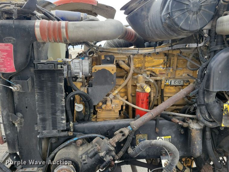 image for item NB9984 2004 Peterbilt 357 ready mix truck