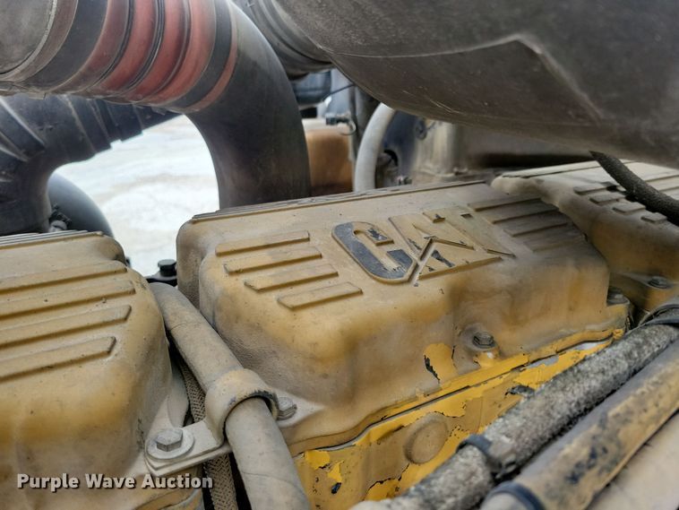 image for item NB9984 2004 Peterbilt 357 ready mix truck