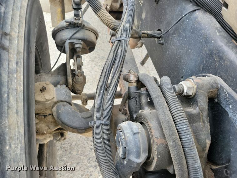 image for item NB9984 2004 Peterbilt 357 ready mix truck