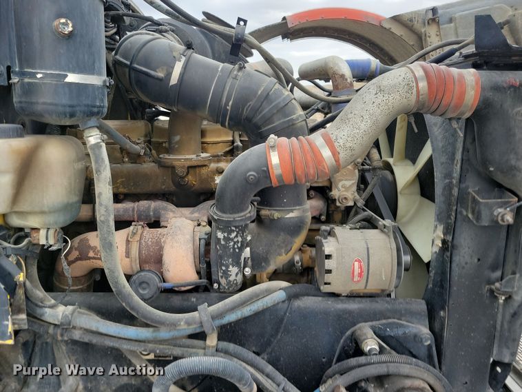 image for item NB9984 2004 Peterbilt 357 ready mix truck