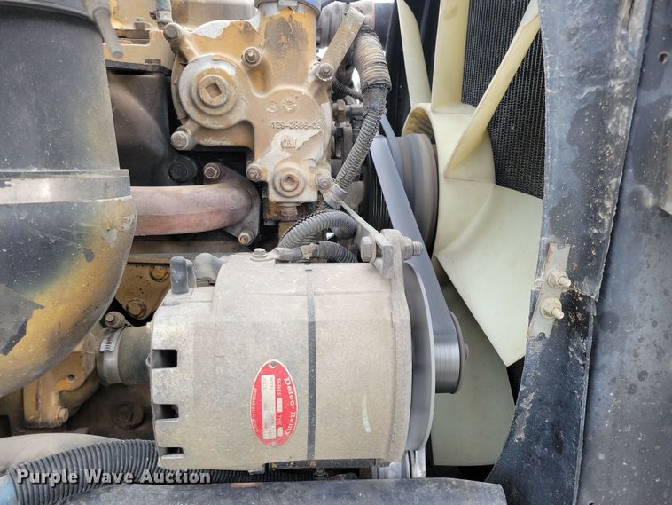 image for item NB9984 2004 Peterbilt 357 ready mix truck