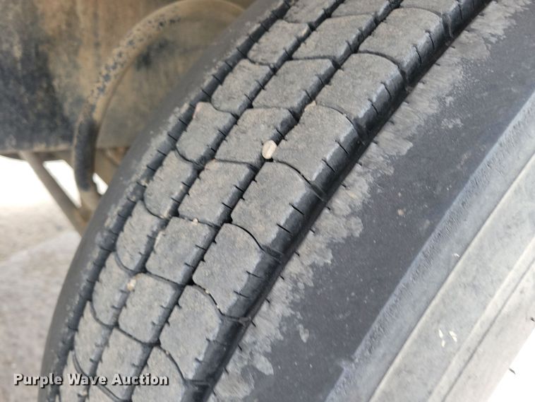 image for item NB9984 2004 Peterbilt 357 ready mix truck