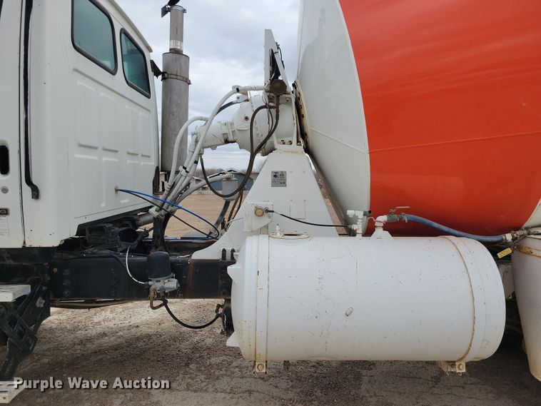 image for item NB9985 1999 Sterling LT8513 ready mix truck