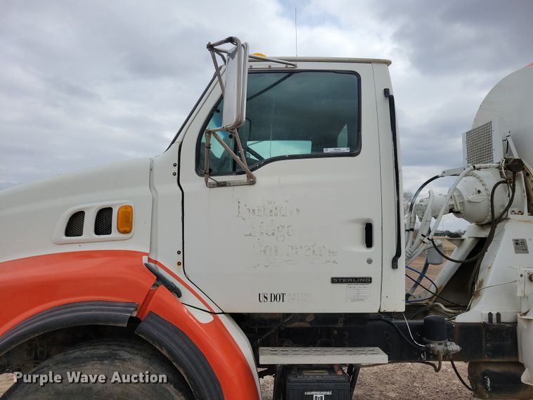 image for item NB9985 1999 Sterling LT8513 ready mix truck
