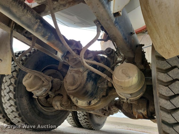 image for item NB9985 1999 Sterling LT8513 ready mix truck