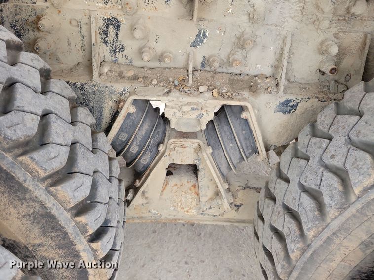 image for item NB9985 1999 Sterling LT8513 ready mix truck