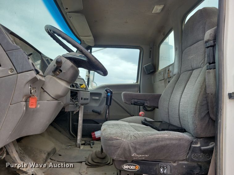 image for item NB9985 1999 Sterling LT8513 ready mix truck