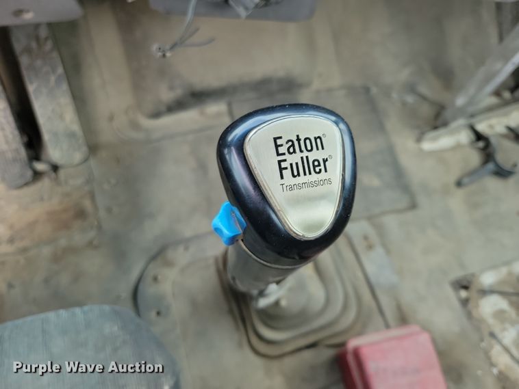 image for item NB9985 1999 Sterling LT8513 ready mix truck