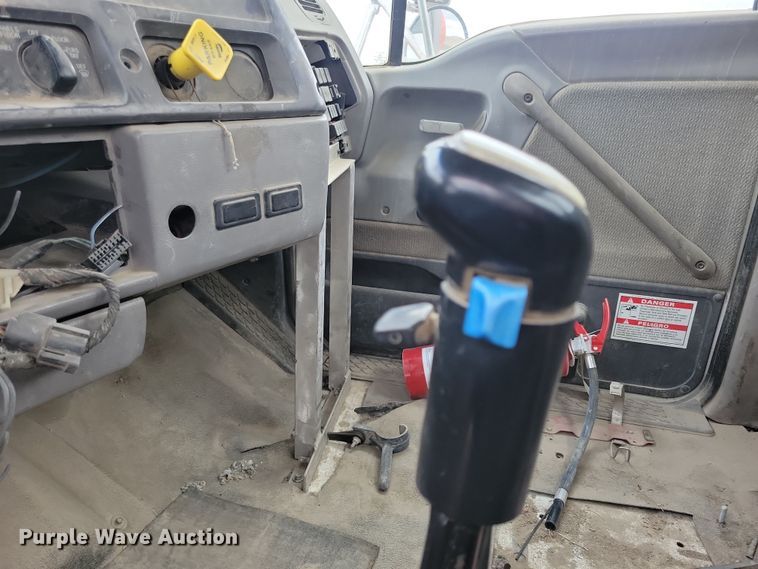 image for item NB9985 1999 Sterling LT8513 ready mix truck