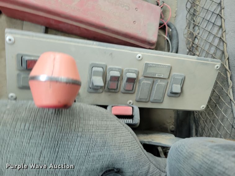 image for item NB9985 1999 Sterling LT8513 ready mix truck