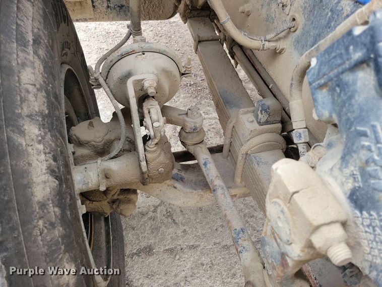 image for item NB9985 1999 Sterling LT8513 ready mix truck