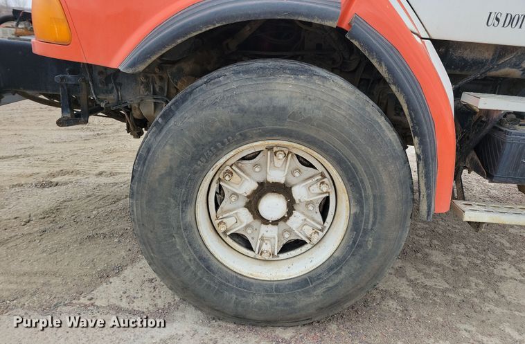 image for item NB9985 1999 Sterling LT8513 ready mix truck