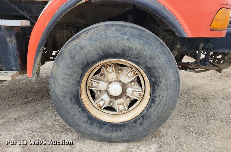 image for item NB9985 1999 Sterling LT8513 ready mix truck