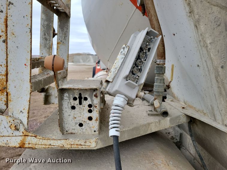 image for item NB9986 1999 Sterling LT8513 ready mix truck