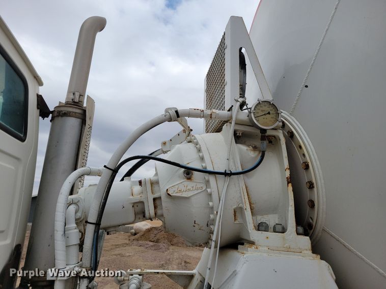 image for item NB9986 1999 Sterling LT8513 ready mix truck