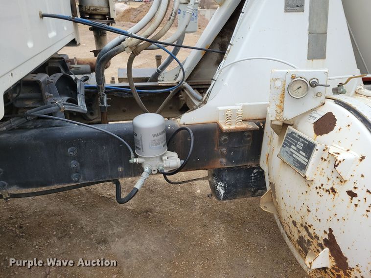 image for item NB9986 1999 Sterling LT8513 ready mix truck