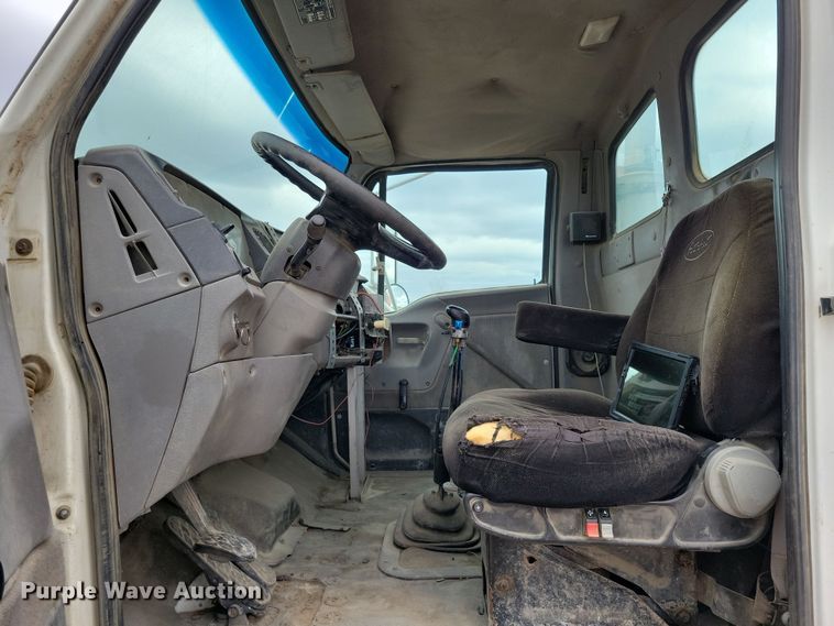 image for item NB9986 1999 Sterling LT8513 ready mix truck