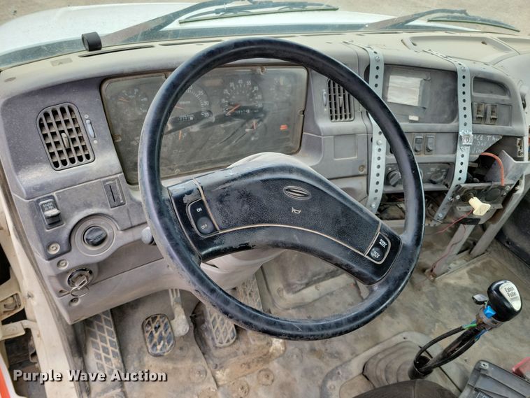 image for item NB9986 1999 Sterling LT8513 ready mix truck