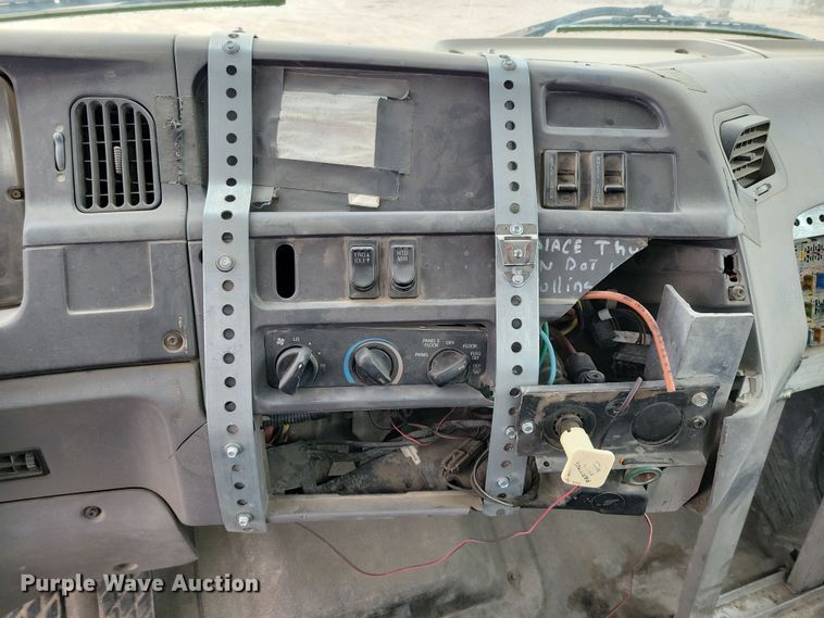 image for item NB9986 1999 Sterling LT8513 ready mix truck