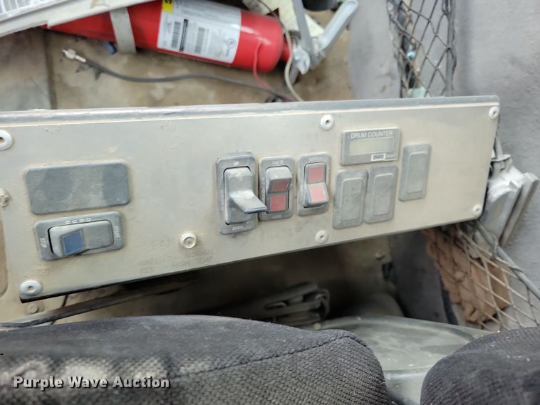 image for item NB9986 1999 Sterling LT8513 ready mix truck