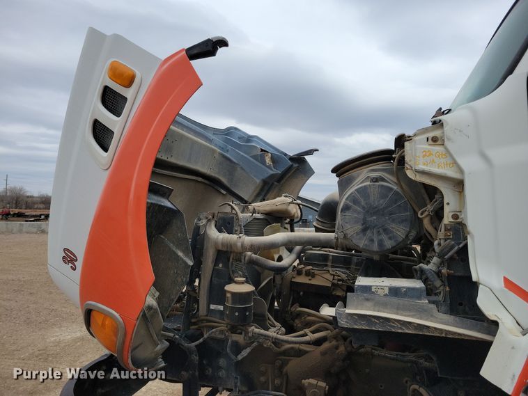 image for item NB9986 1999 Sterling LT8513 ready mix truck