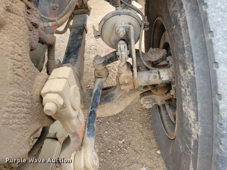 image for item NB9986 1999 Sterling LT8513 ready mix truck